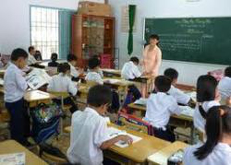 Giáo viên nghỉ hè có được thanh toán tiền tàu xe?